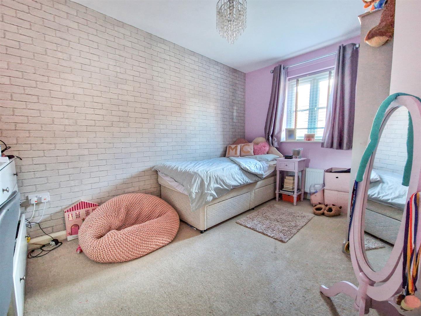 Northwick Close, Great Denham, Bedford